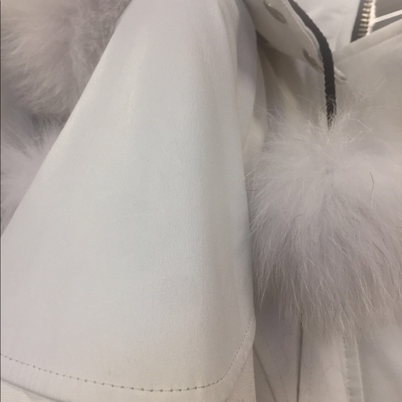 BRAND NEW!! Moose knuckle winter coat - Picture 6 of 8